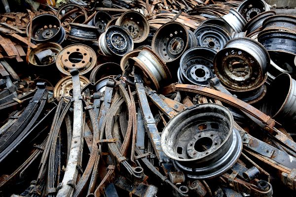car-wheel-rims-at-scrap-yard